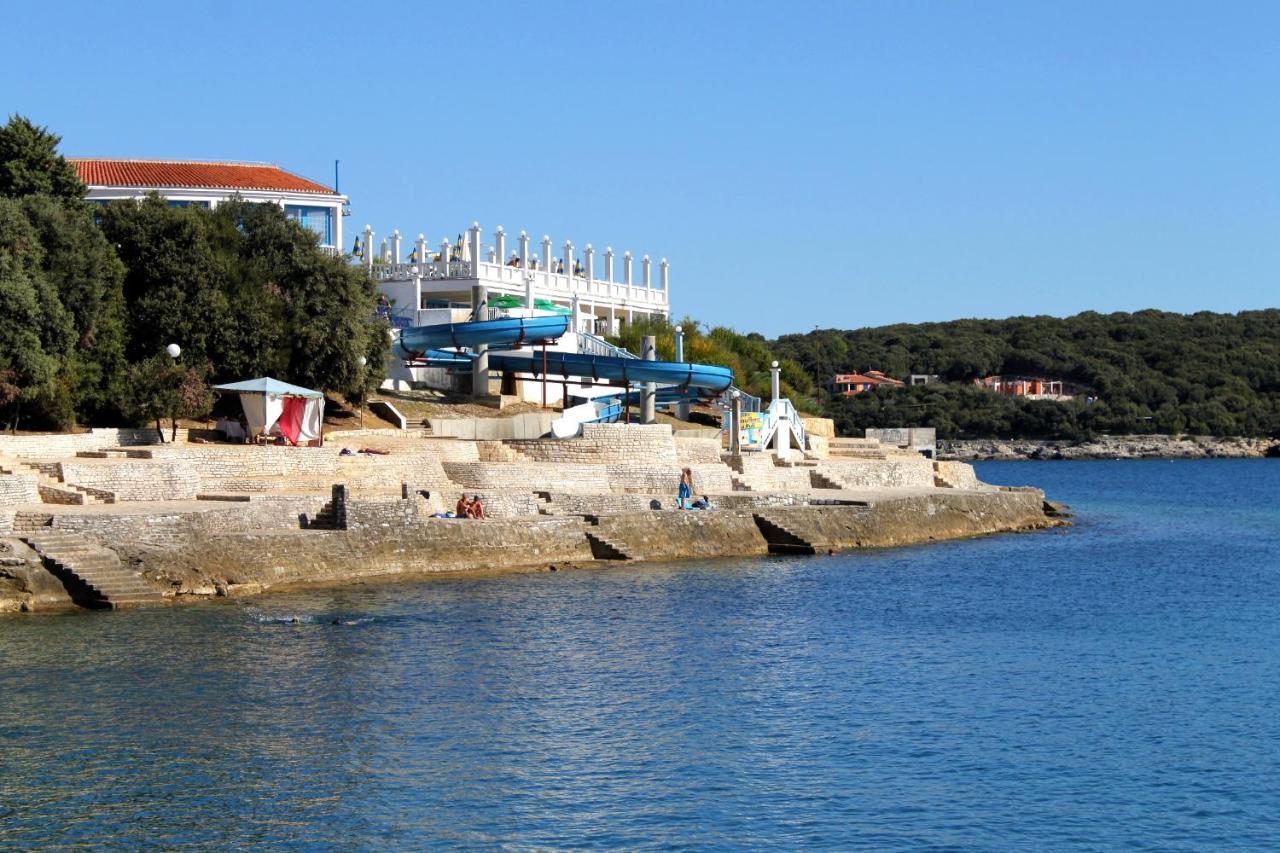 Apartments With A Swimming Pool Pula - 7356 Exterior foto
