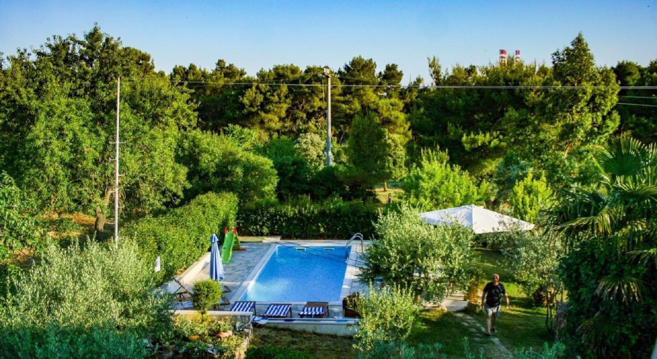 Apartments With A Swimming Pool Pula - 7356 Exterior foto